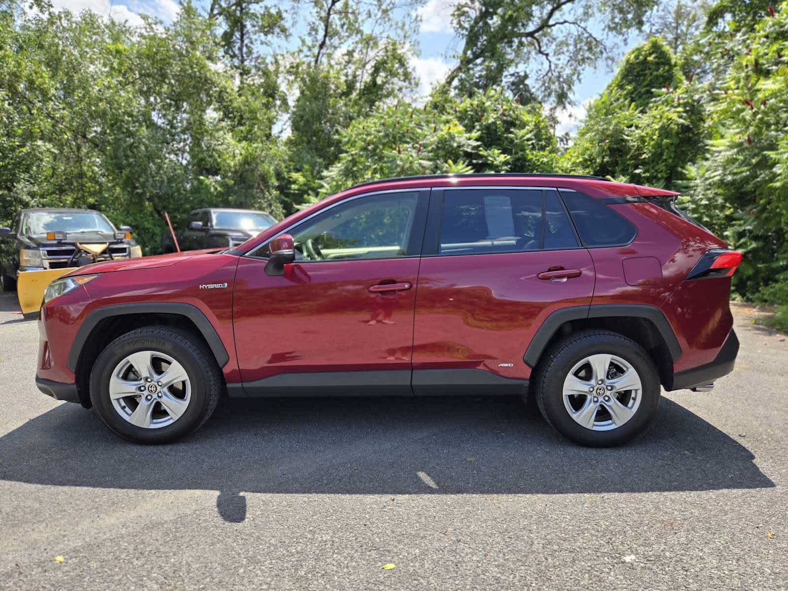 2020 Toyota RAV4 Hybrid XLE
