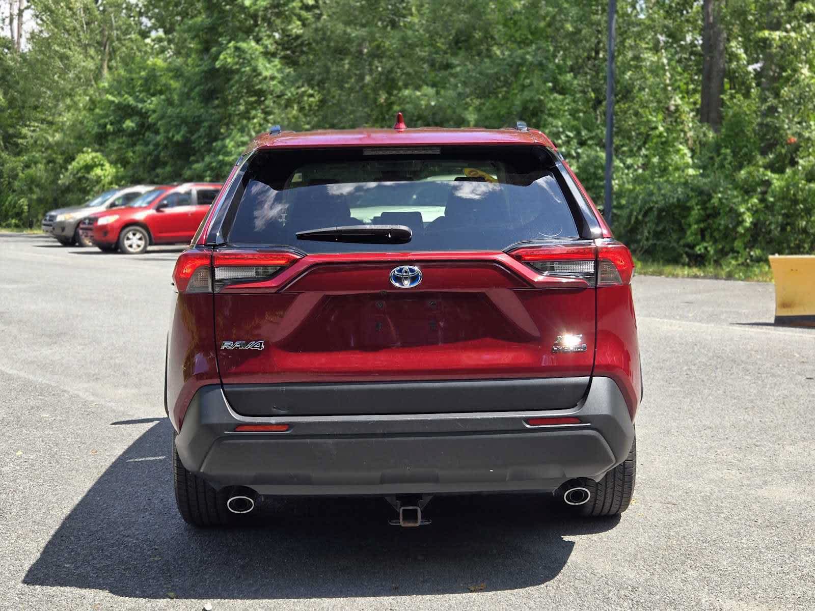 2020 Toyota RAV4 Hybrid XLE
