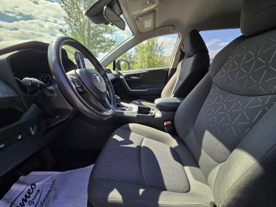 2020 Toyota RAV4 Hybrid XLE