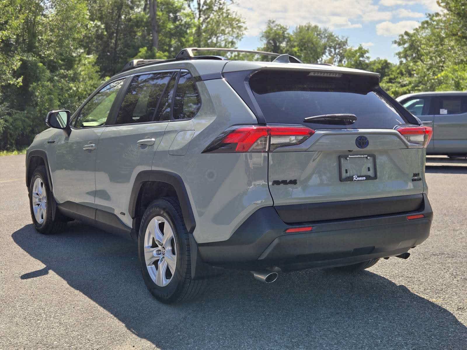 2020 Toyota RAV4 Hybrid XLE