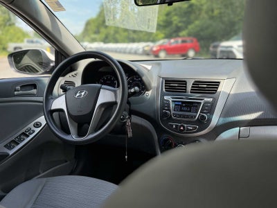 2017 Hyundai Accent SE
