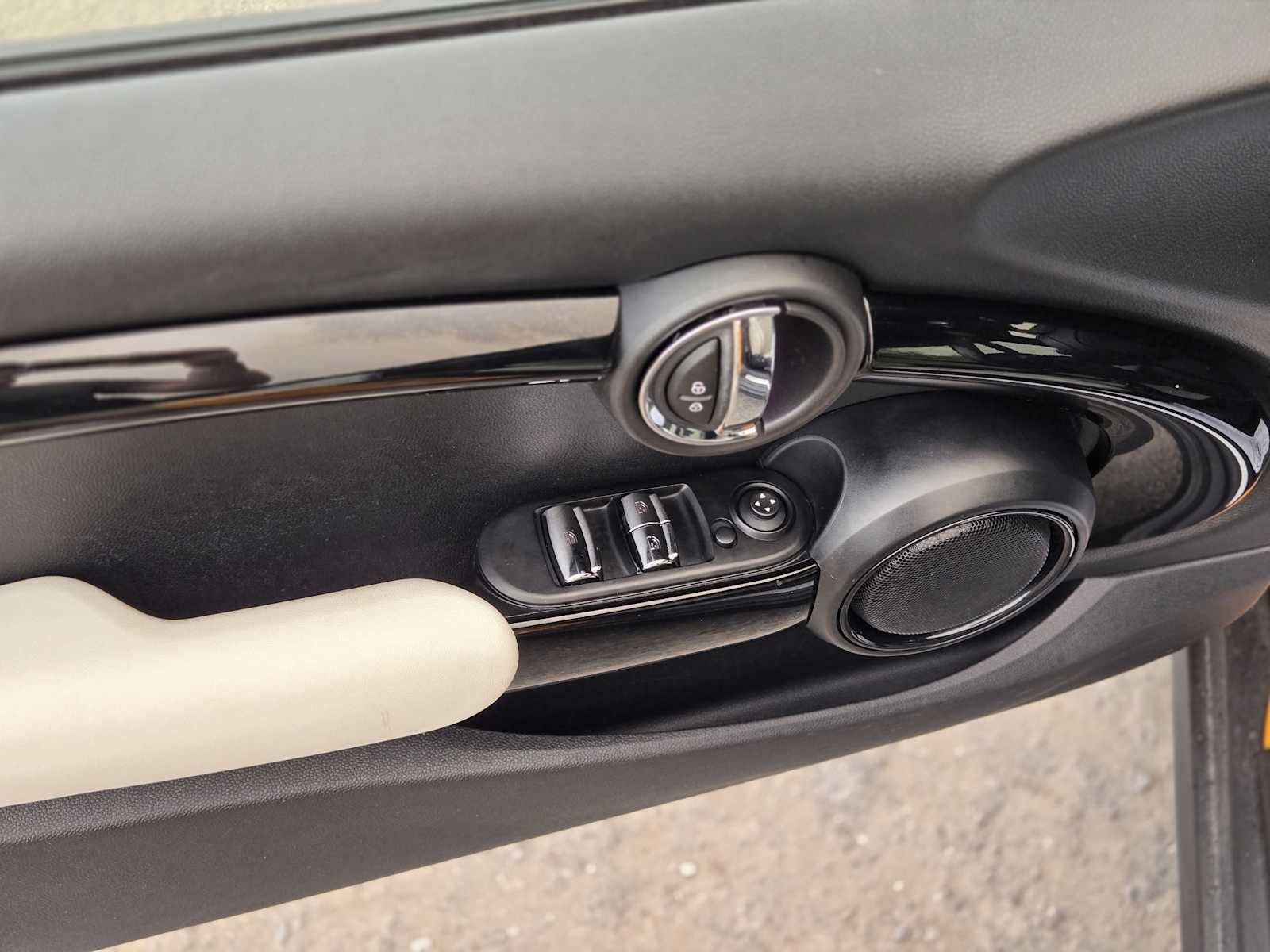 2016 MINI Convertible S
