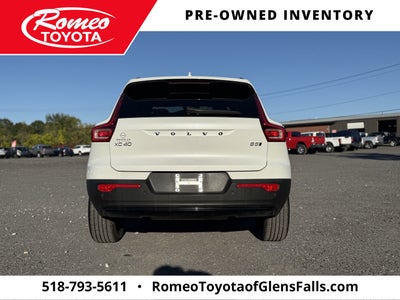 2024 Volvo XC40 B5 Plus Dark Theme