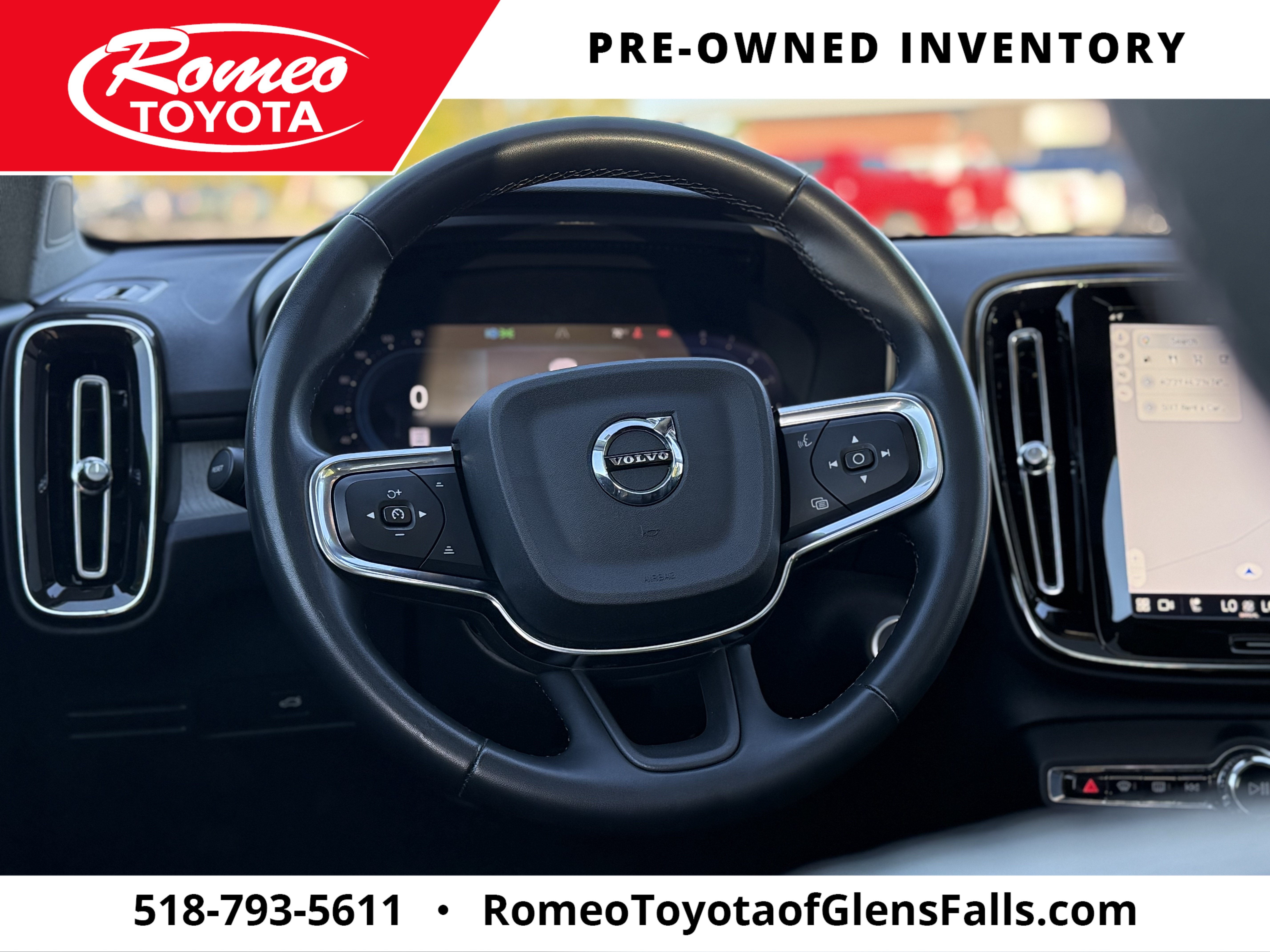 2024 Volvo XC40 B5 Plus Dark Theme