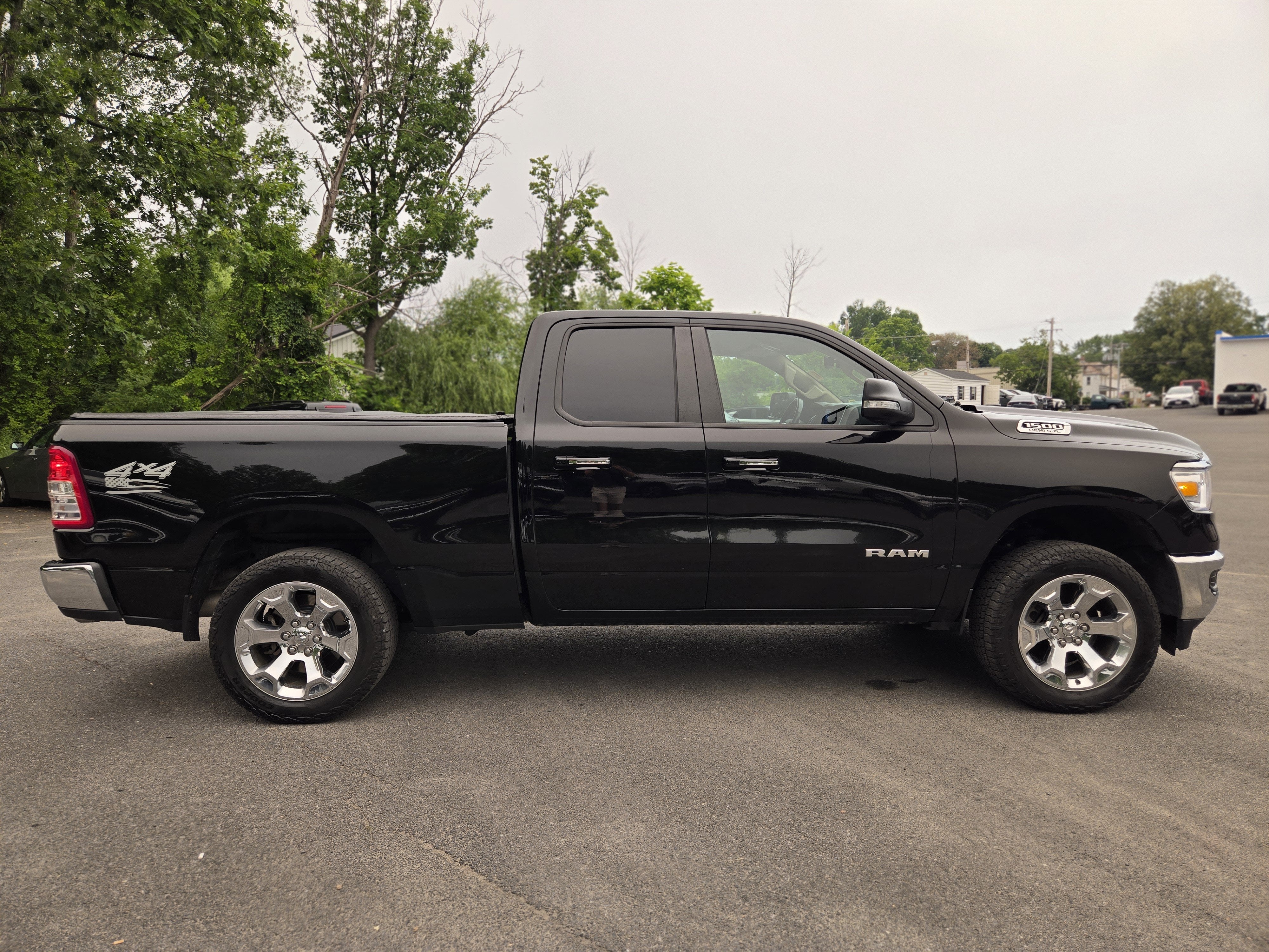 2020 RAM 1500 Big Horn Quad Cab 4x4 6'4" Box