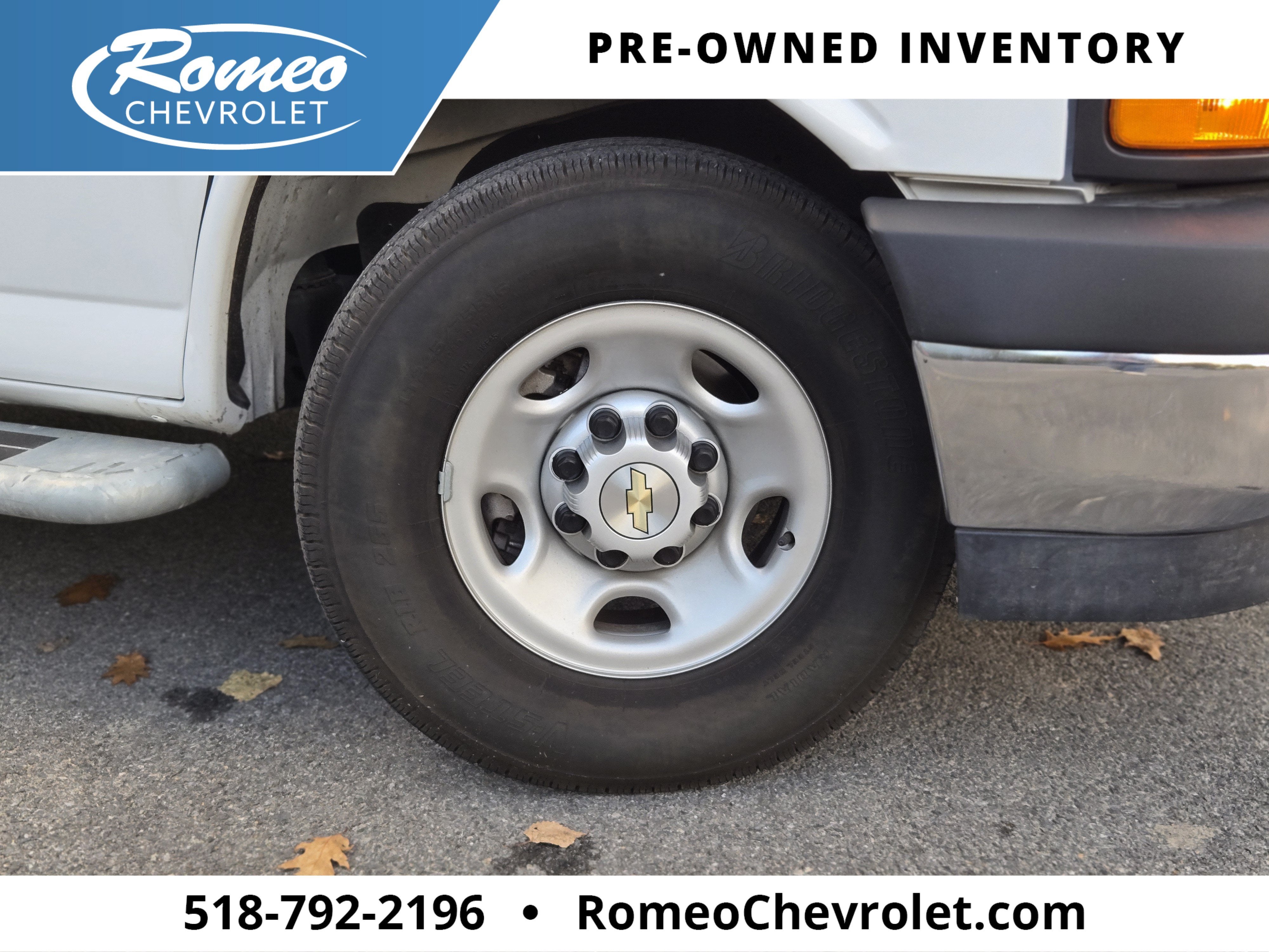 2025 Chevrolet Express Cargo WT