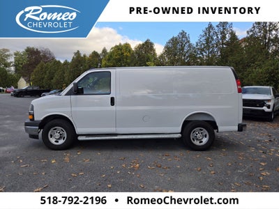 2025 Chevrolet Express Cargo WT