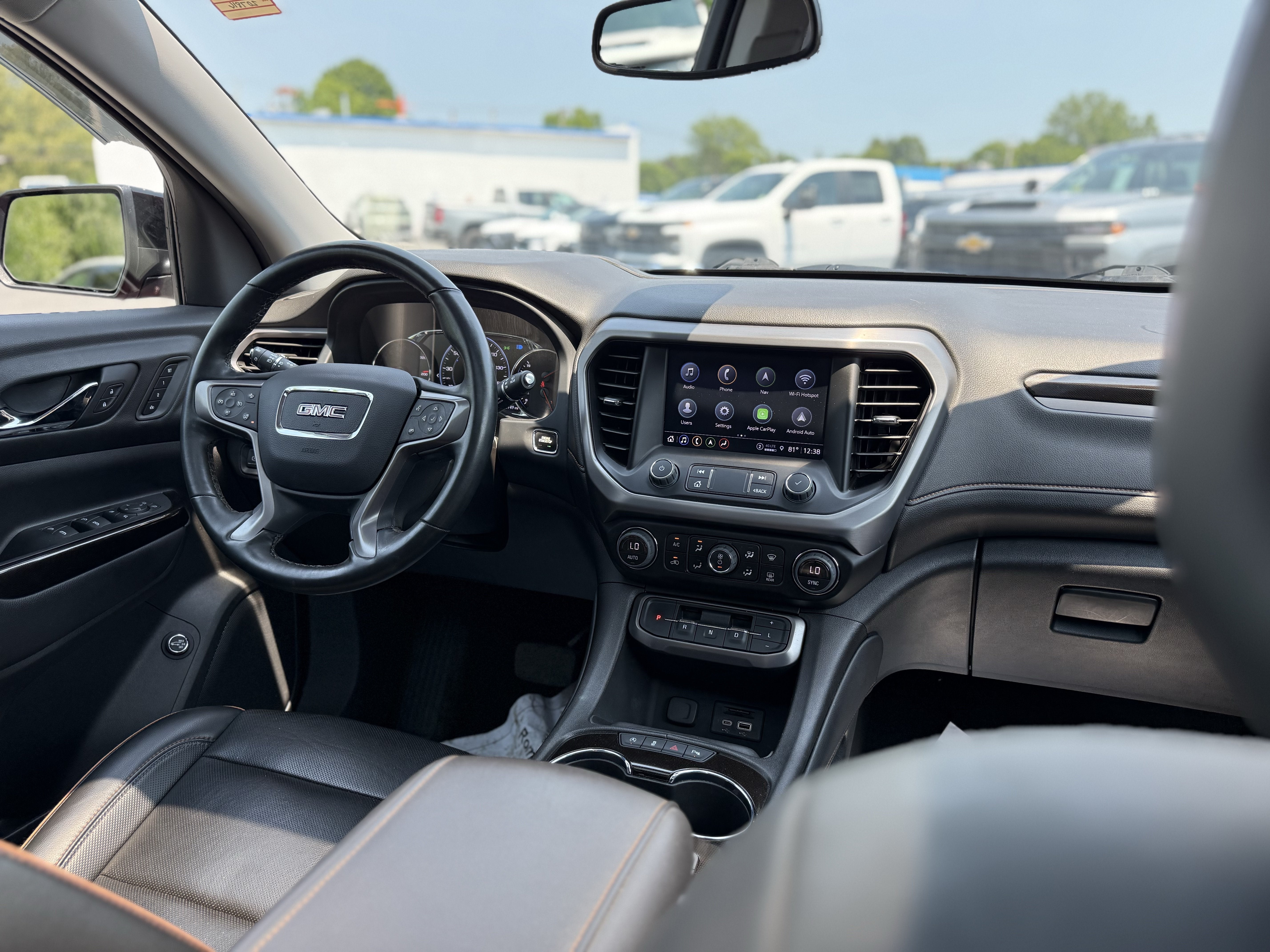 2023 GMC Acadia AT4