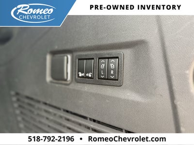 2022 GMC Yukon XL AT4