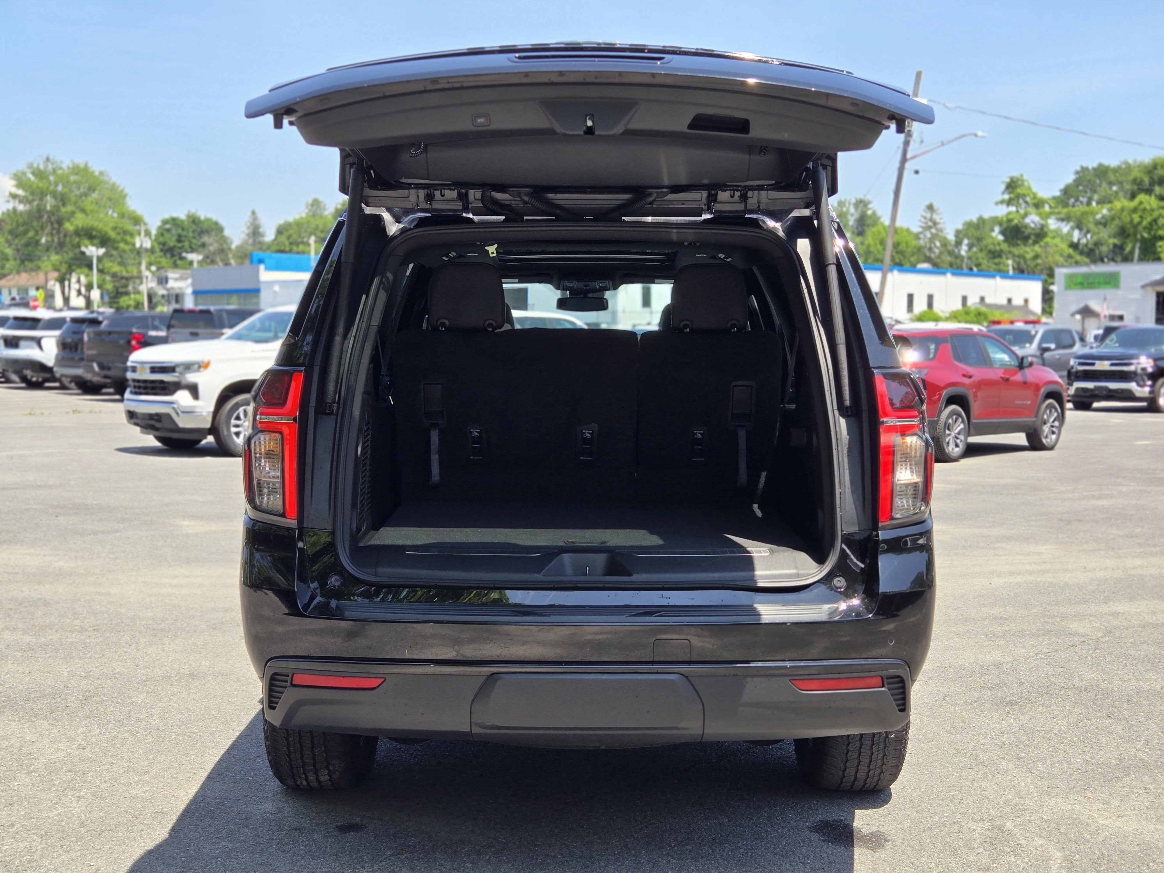 2023 Chevrolet Suburban Z71