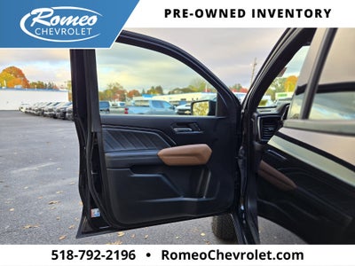 2023 GMC Canyon 4WD AT4