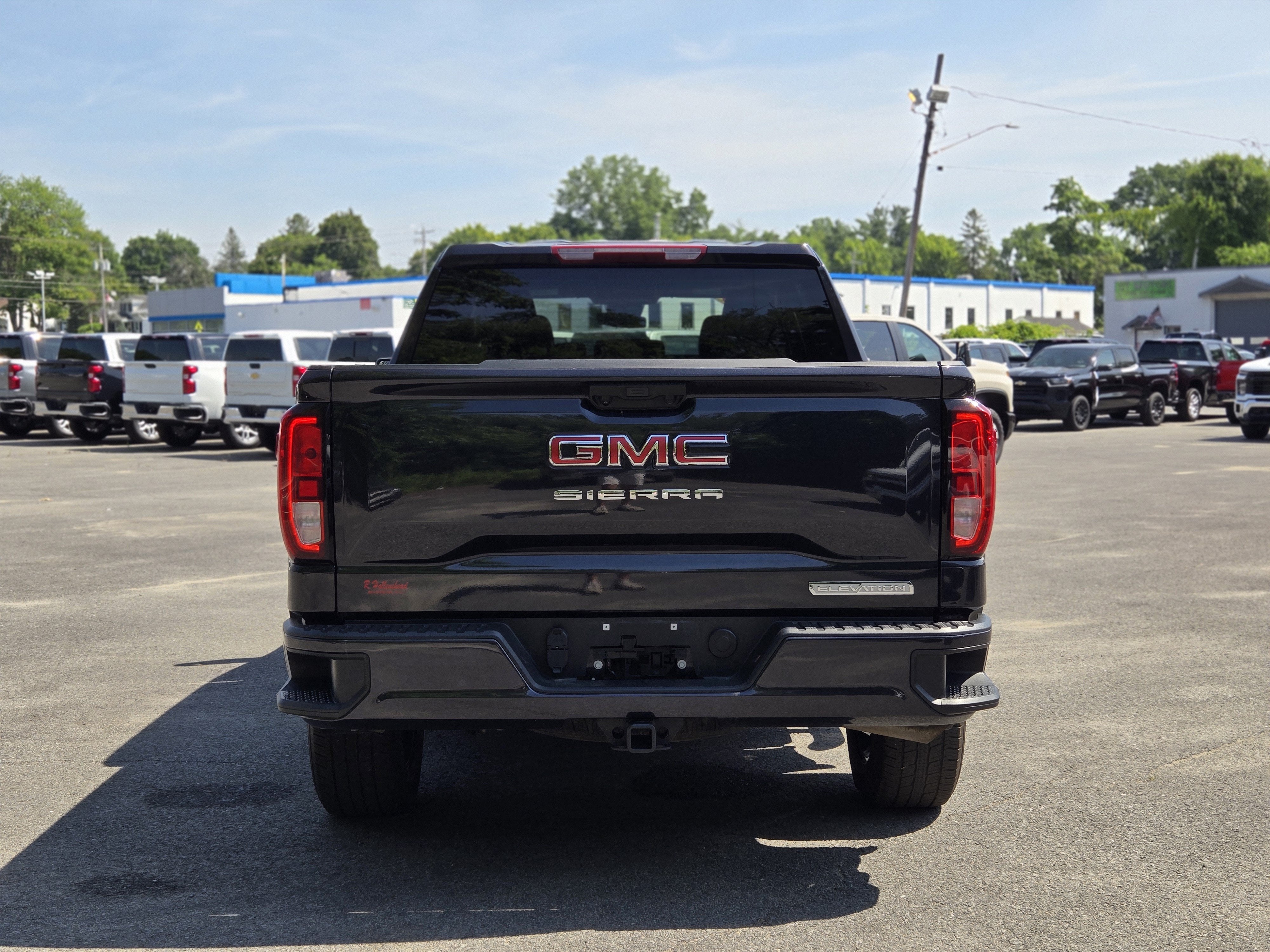 2025 GMC Sierra 1500 Elevation