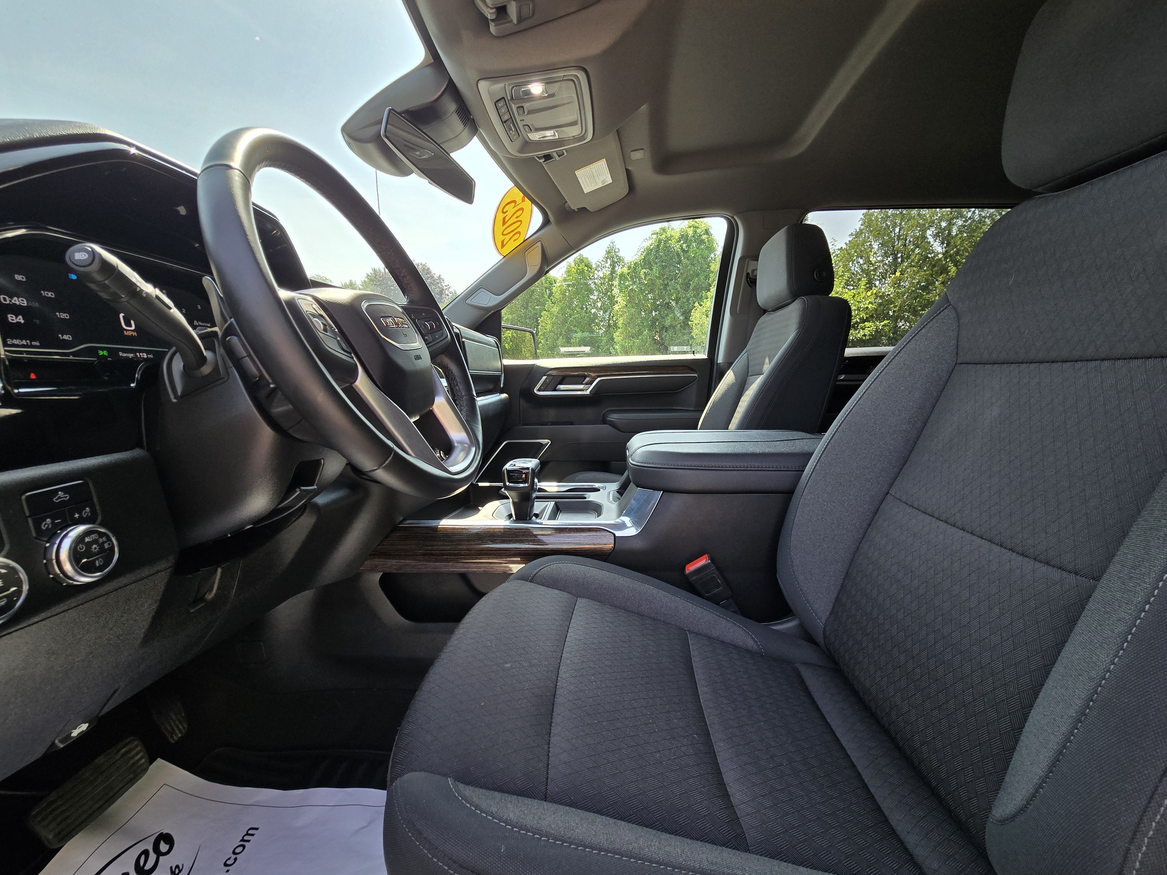 2025 GMC Sierra 1500 Elevation
