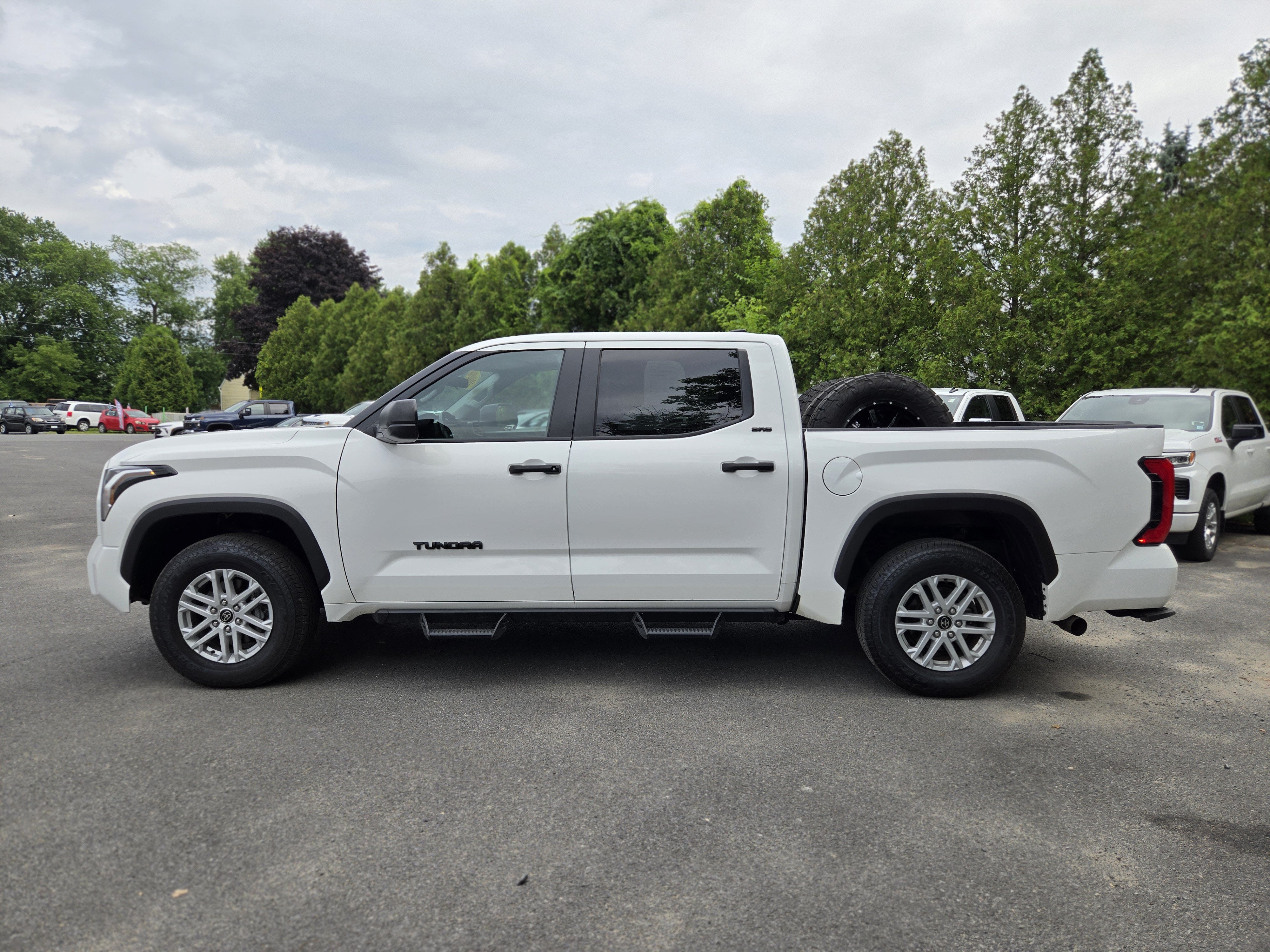2024 Toyota Tundra SR5