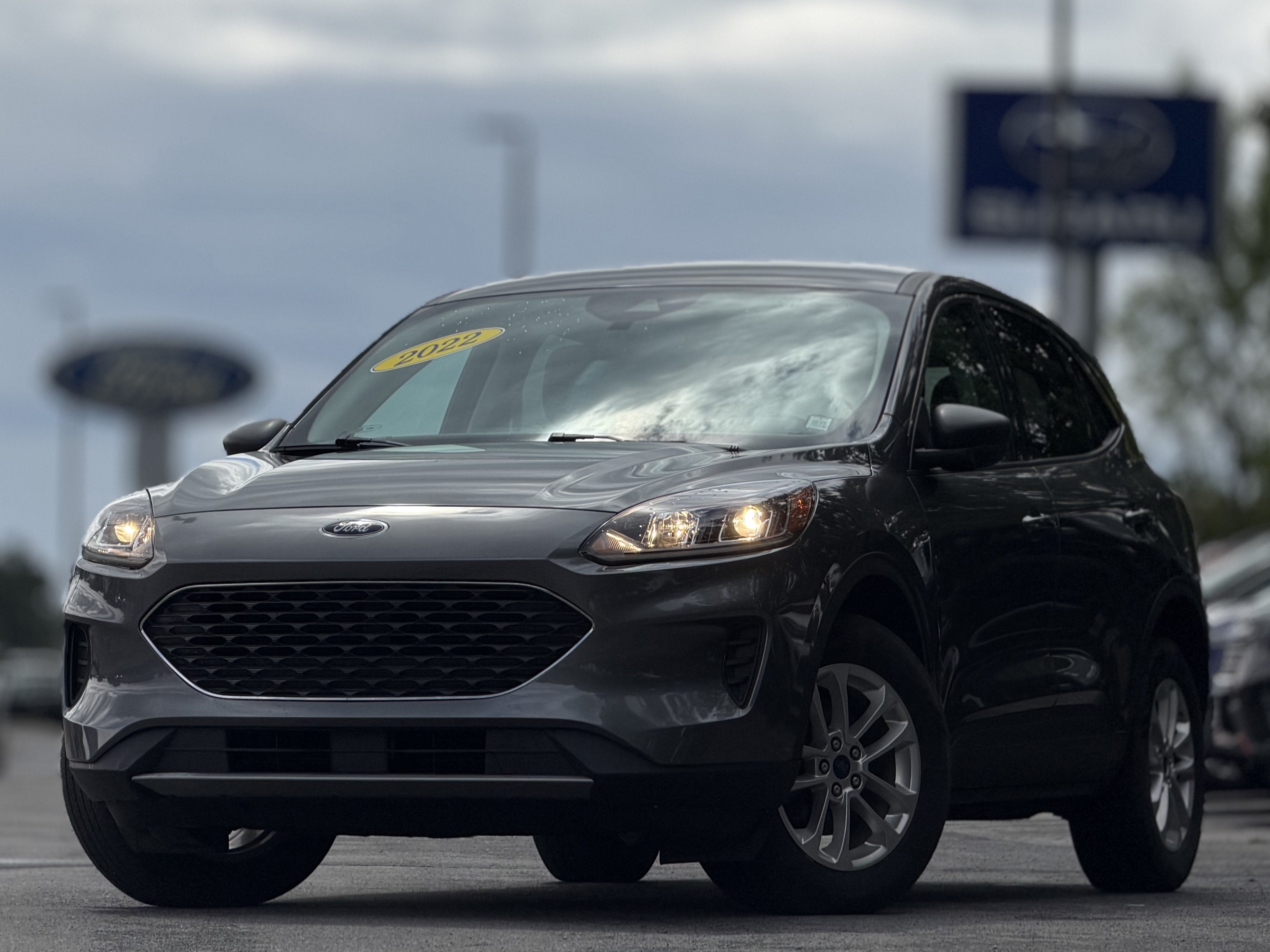 2022 Ford Escape Hybrid SE