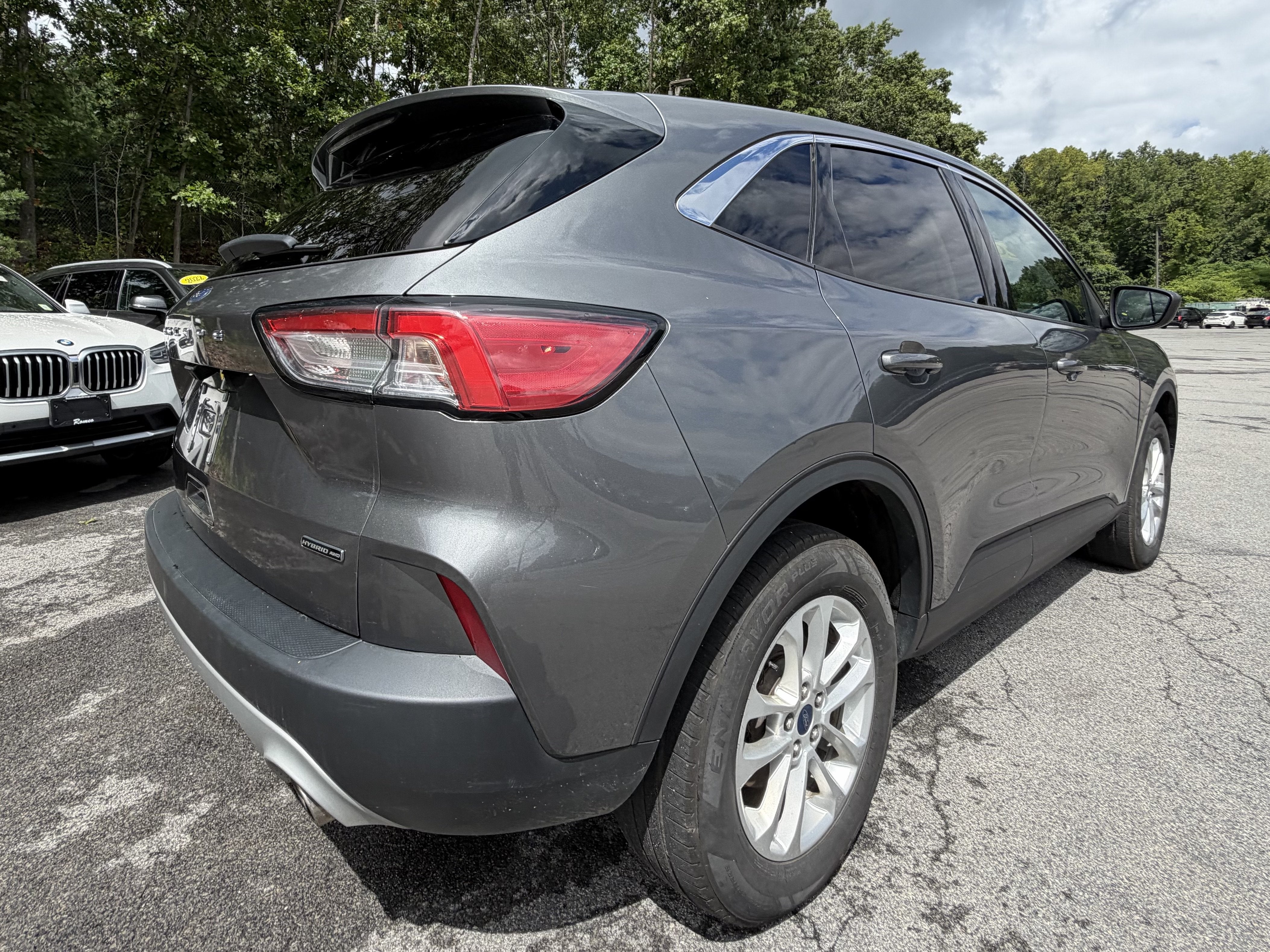 2022 Ford Escape Hybrid SE