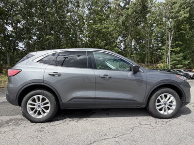 2022 Ford Escape Hybrid SE