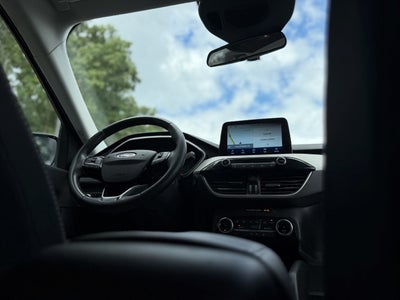 2022 Ford Escape Hybrid SE