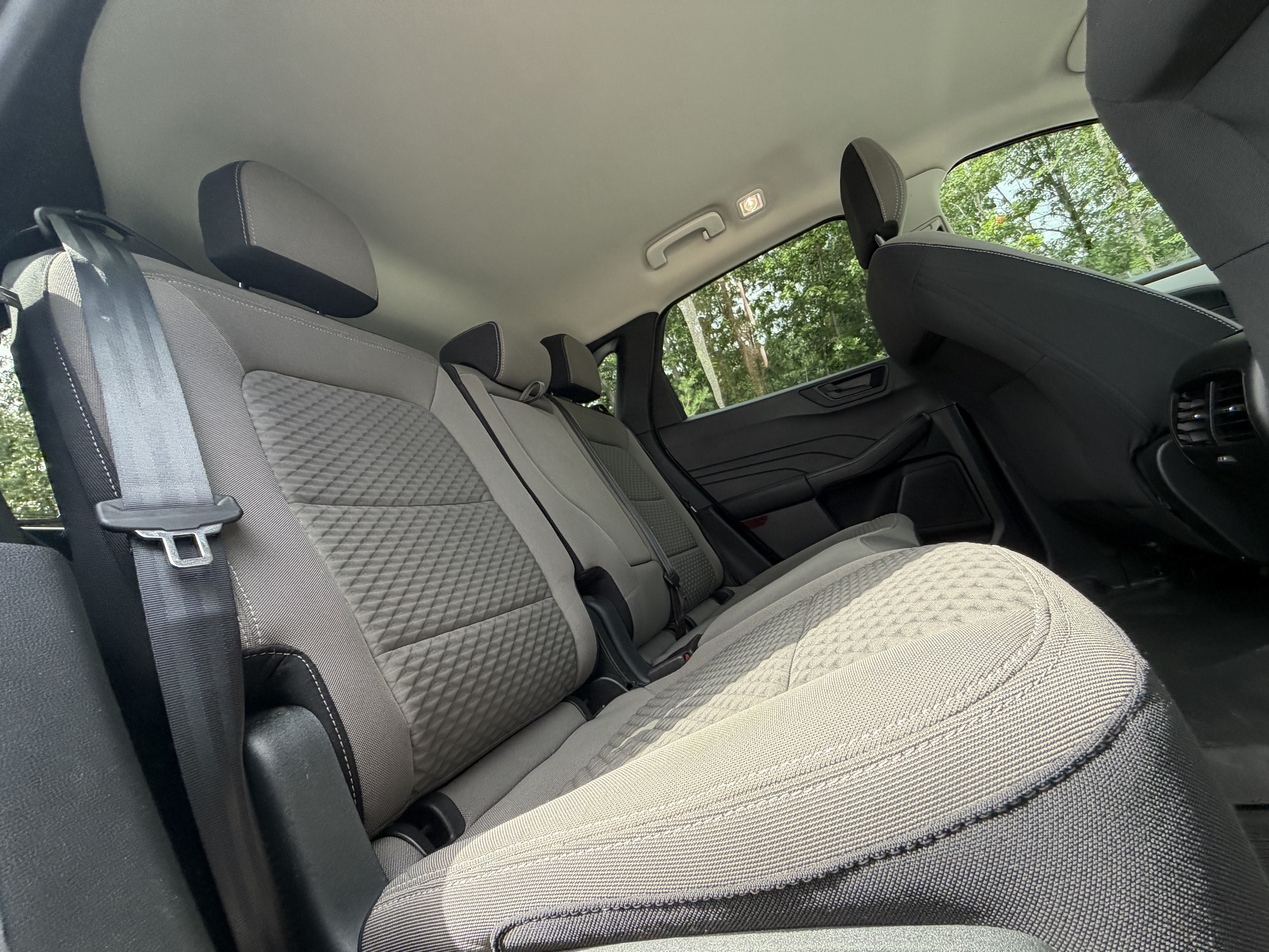 2022 Ford Escape Hybrid SE
