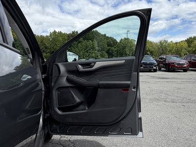 2022 Ford Escape Hybrid SE