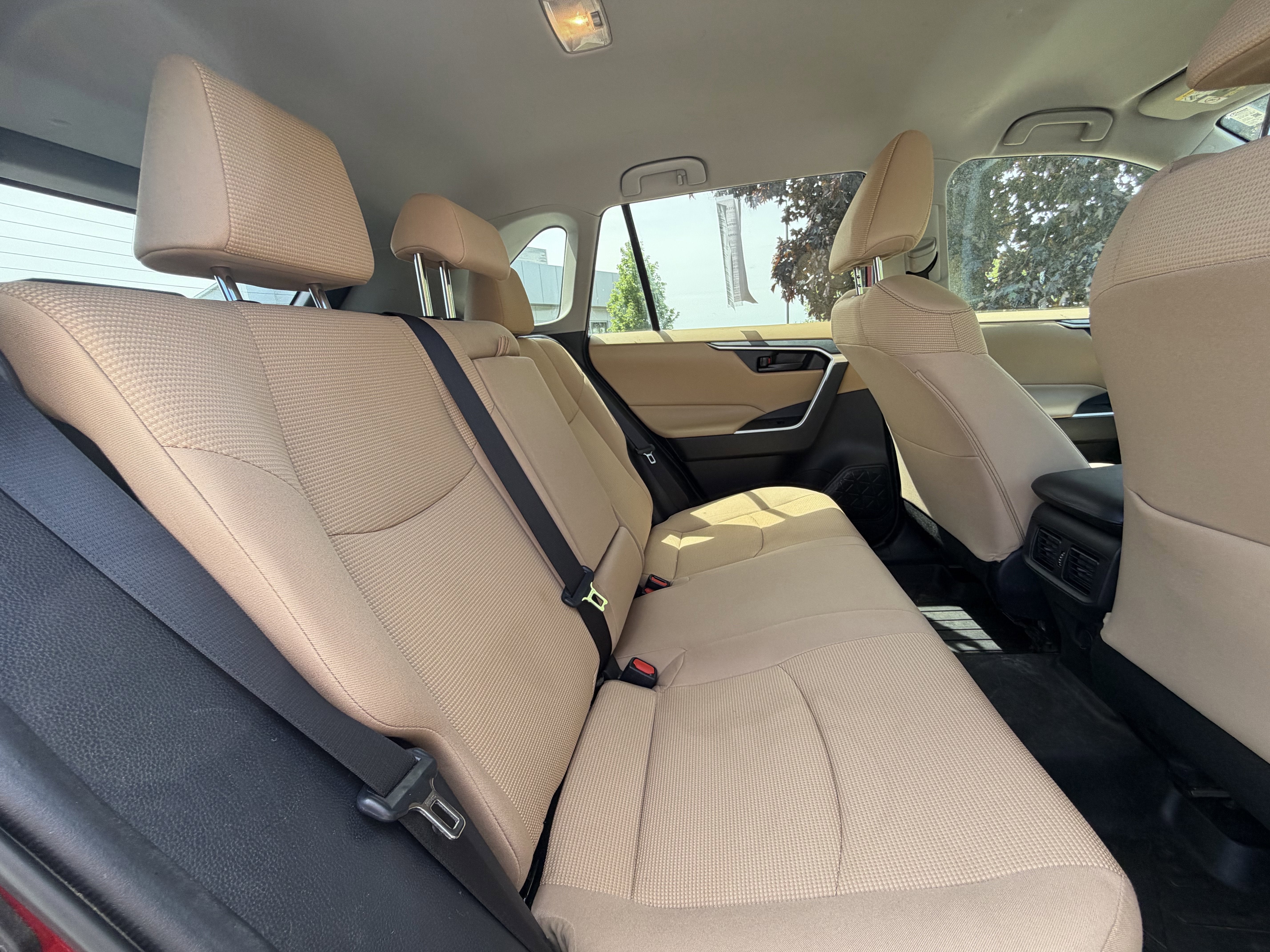 2020 Toyota RAV4 Hybrid LE