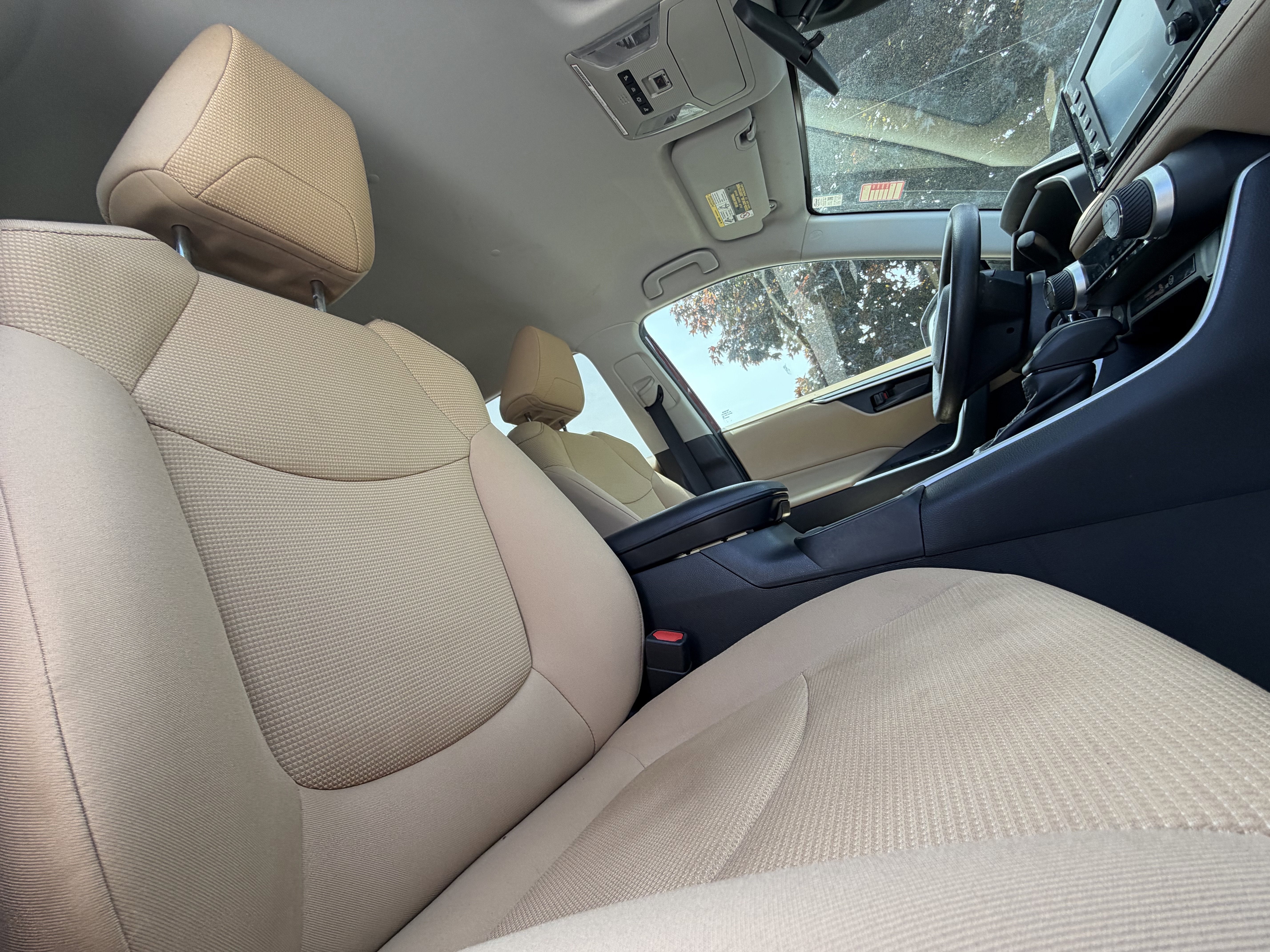 2020 Toyota RAV4 Hybrid LE
