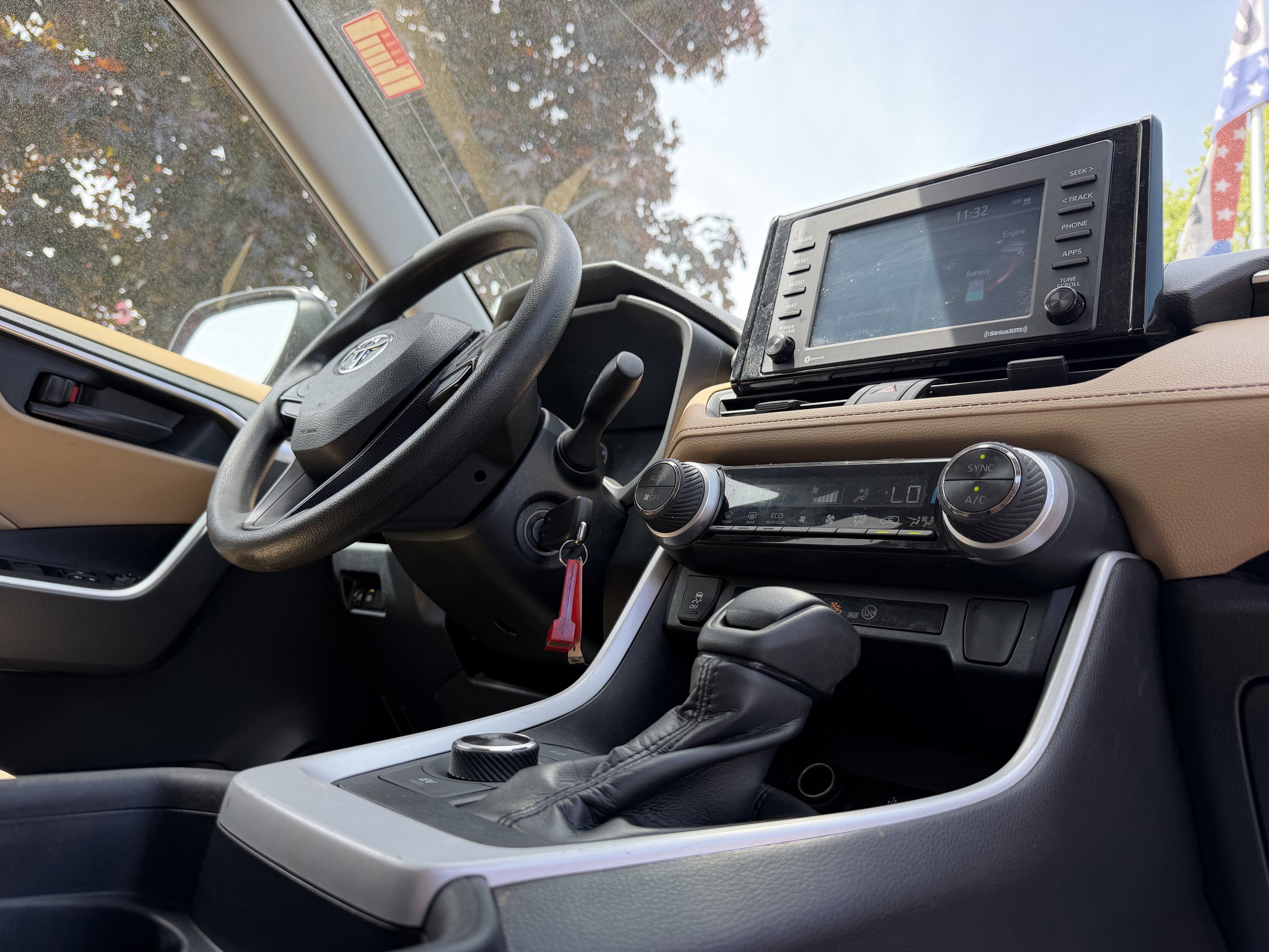 2020 Toyota RAV4 Hybrid LE