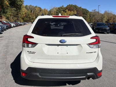 2023 Subaru Forester Base