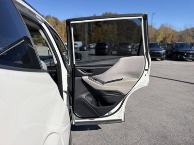2023 Subaru Forester Base