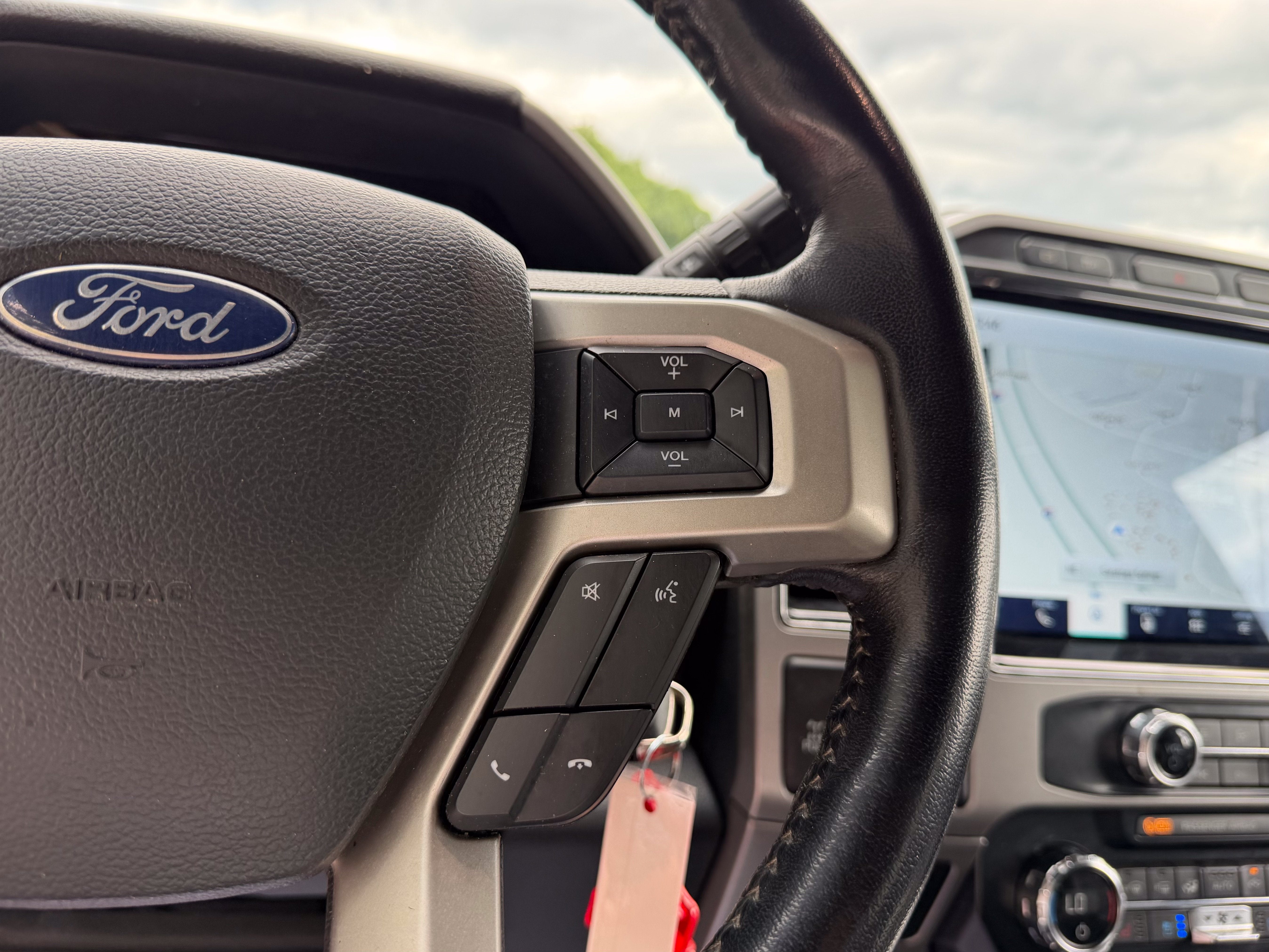 2022 Ford F-350SD Lariat