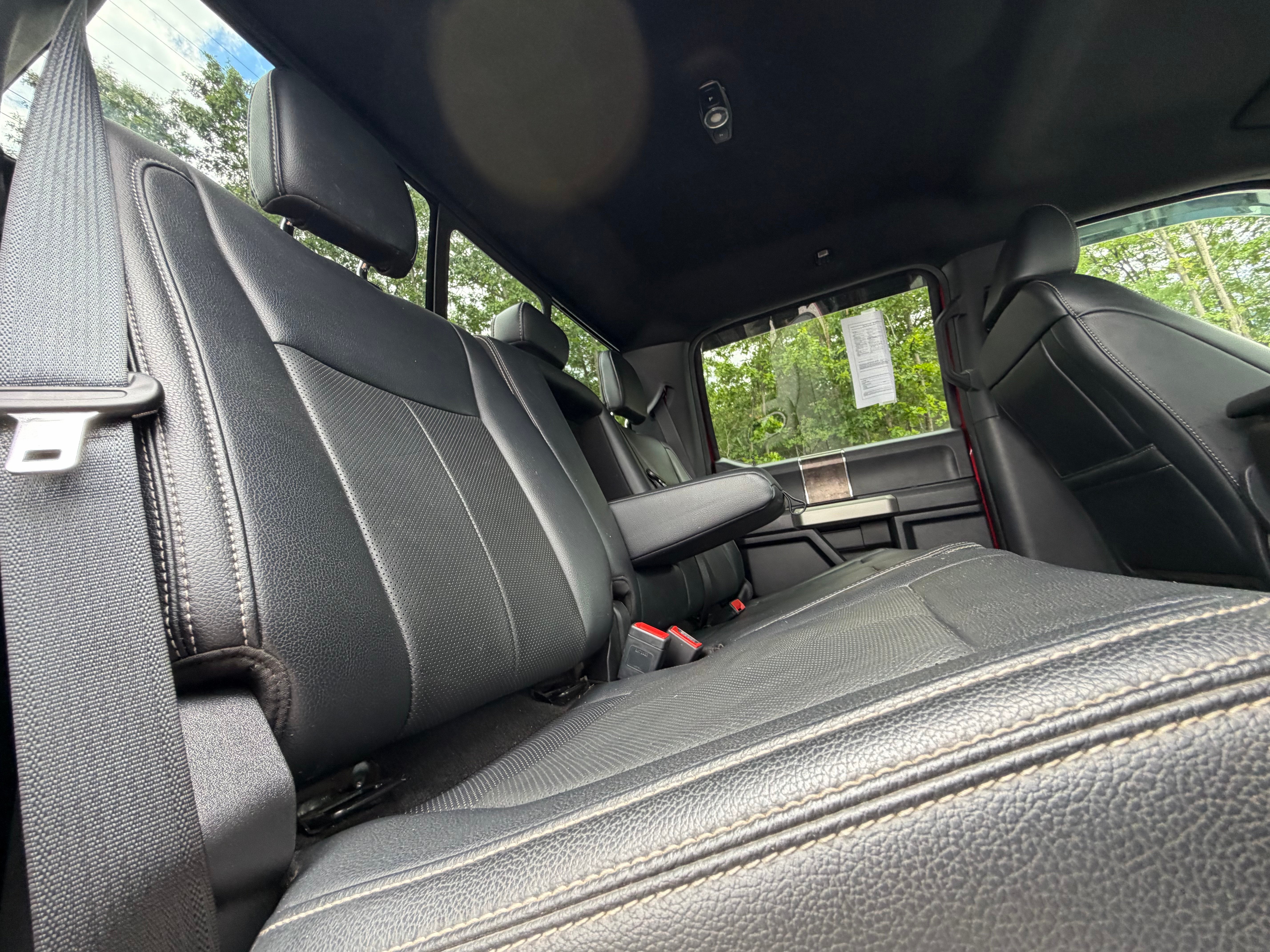 2022 Ford F-350SD Lariat