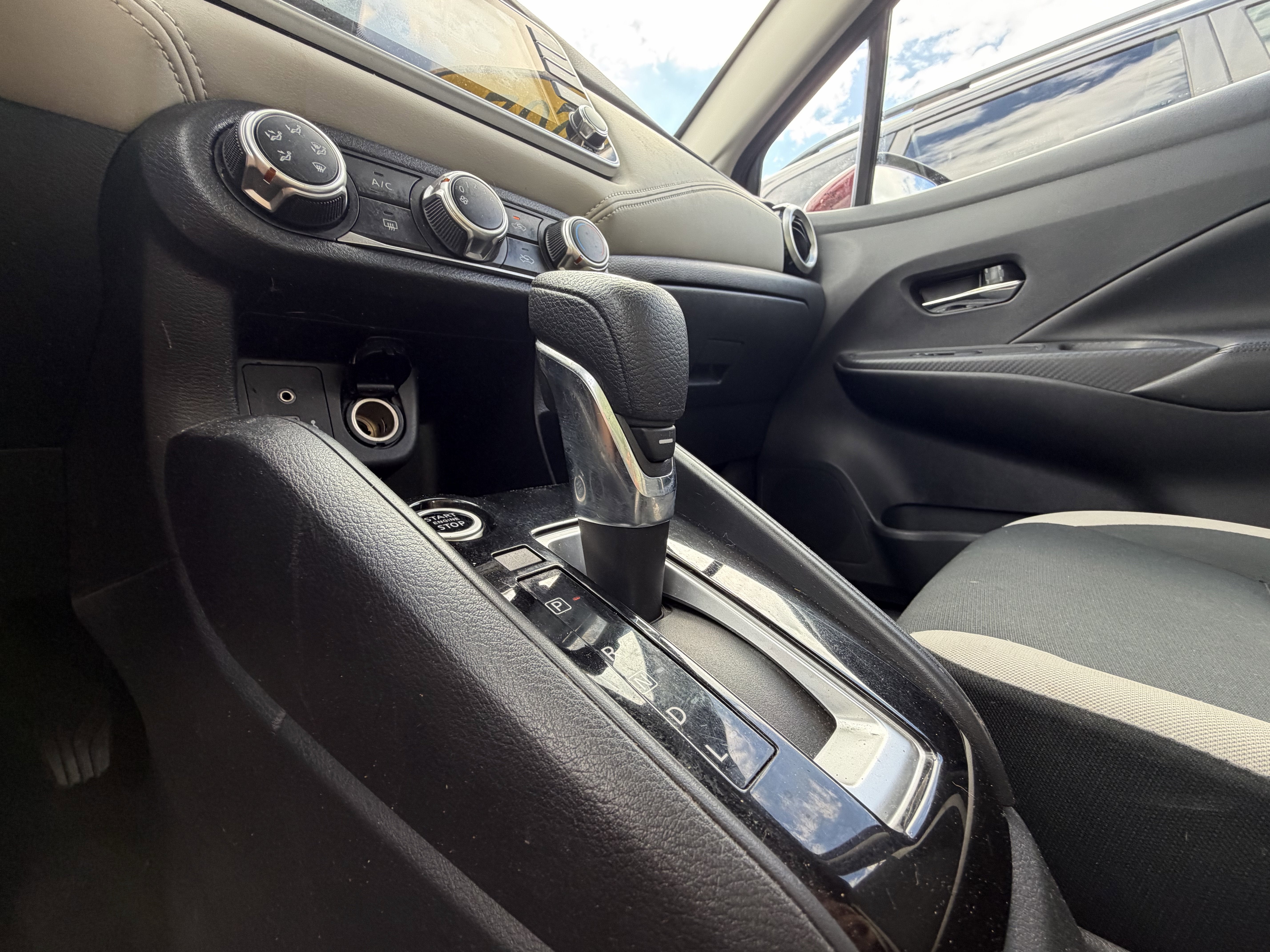 2020 Nissan Versa 1.6 SV