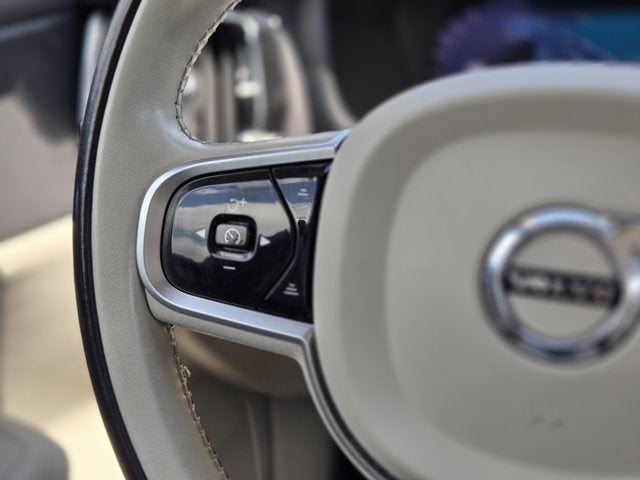 2024 Volvo S60 B5 Core Dark Theme