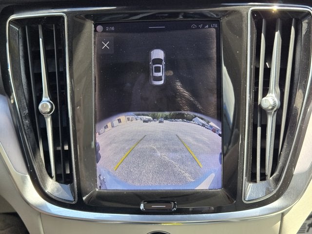 2024 Volvo S60 B5 Core Dark Theme